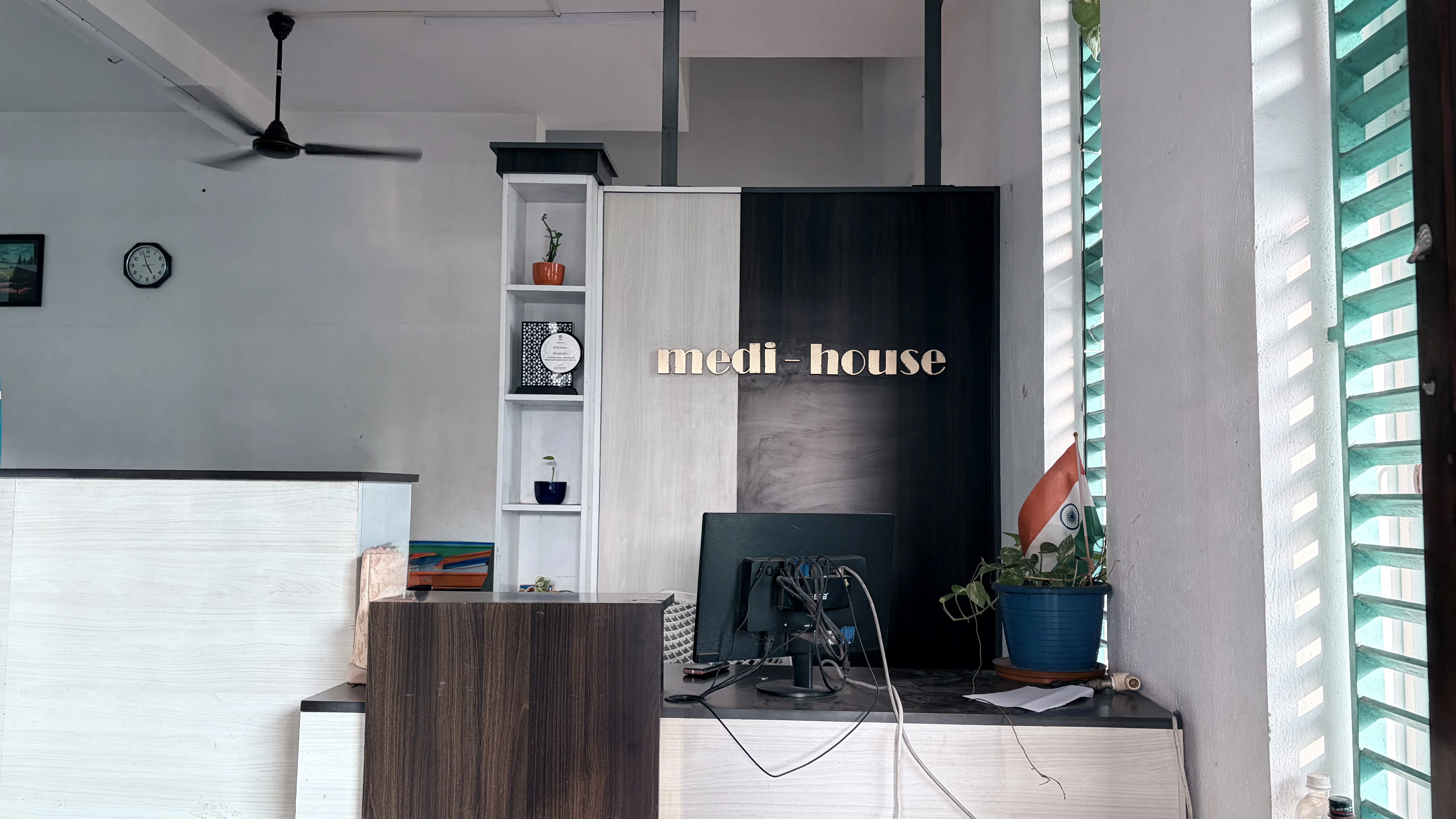 Pharmaceutical distribution facility and warehouse at medi-house Alappuzha - Gallery image 2